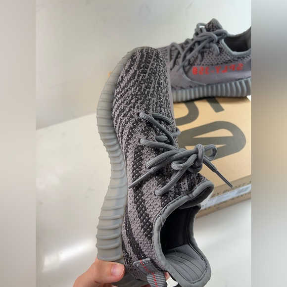 YEEZY BOOST 350 V2 Beluga 2.0 - Picture 7 of 11